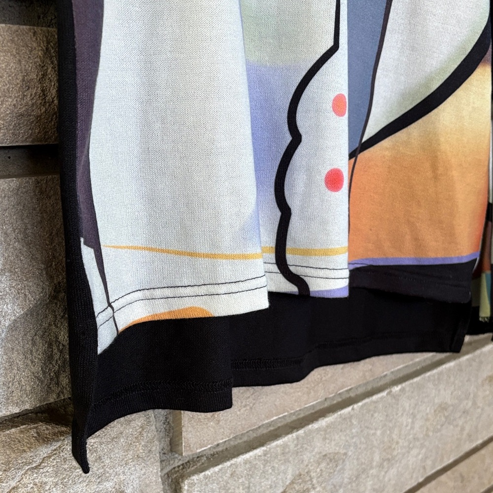 Abstract Colorblock Bell-Sleeve Top - Picture 6 of 10